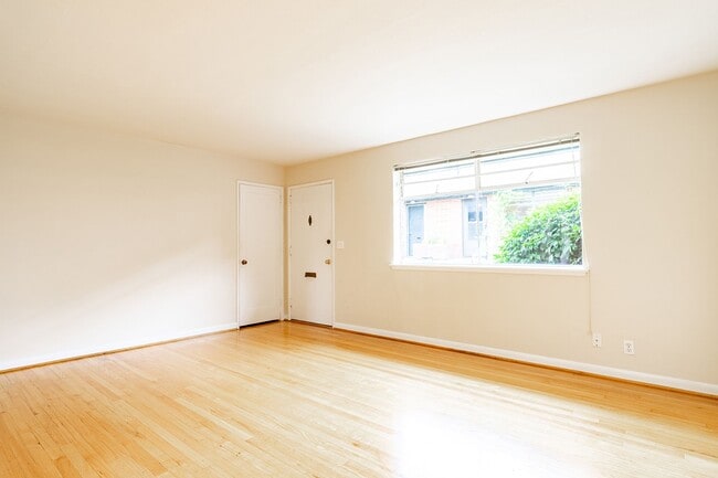 Photo - Boylston Court