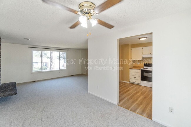 Photo - 10309 N Hooper Rd