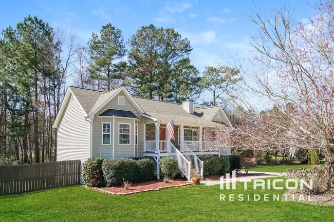 Building Photo - 119 Creekwood Dr