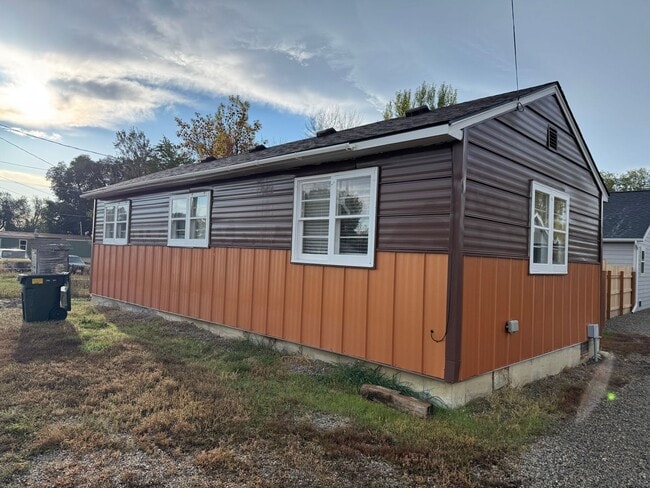 Photo - 2 bed 1 bath house.