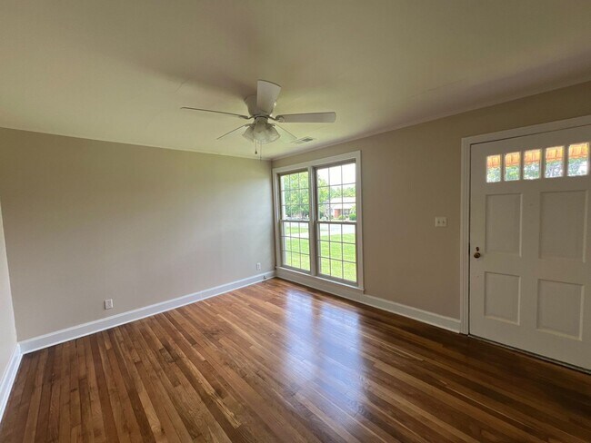 Photo - 2323 Sweetwood Rd Unit B