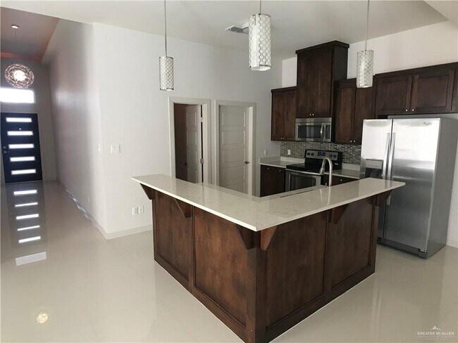 Photo - 27 N 51st St