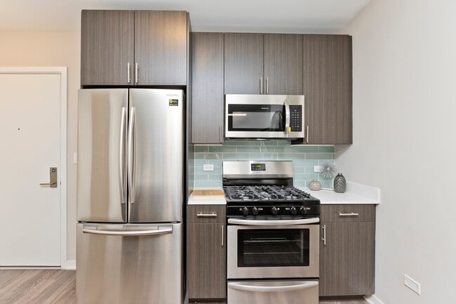Photo - 1552 N North Park Avenue Unit 601