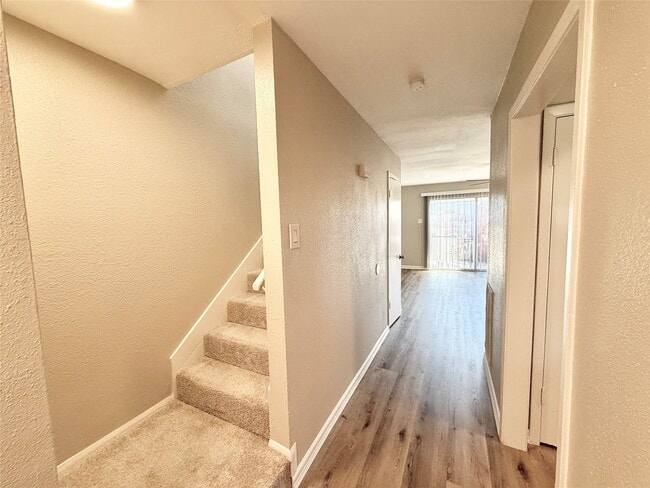 Photo - 7980 Grove Ridge Dr