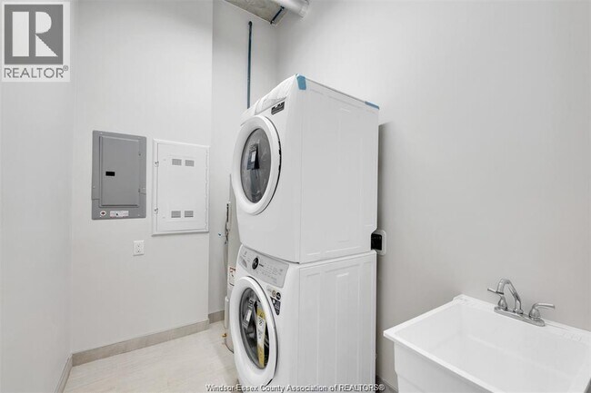 Photo - 11941 Tecumseh Rd E Unité 402