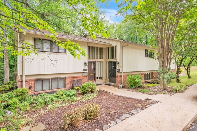 Building Photo - 87 Briarview Cir Rental