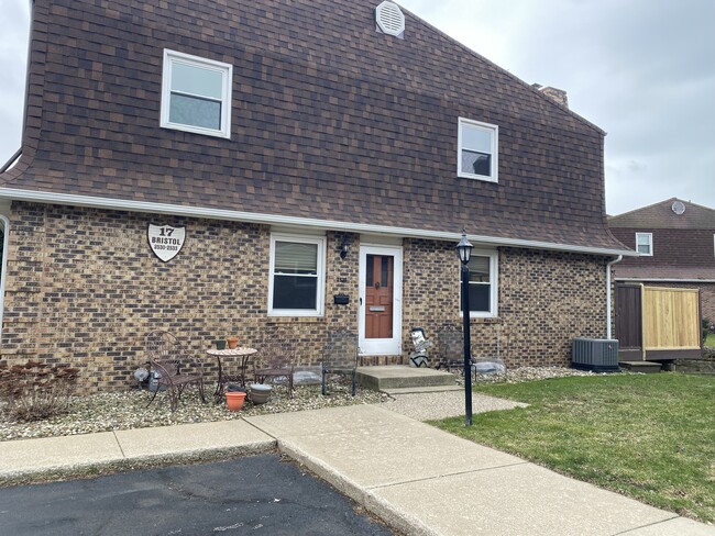 Building Photo - 2530 Bristol Ter Unit Building #17 Rental