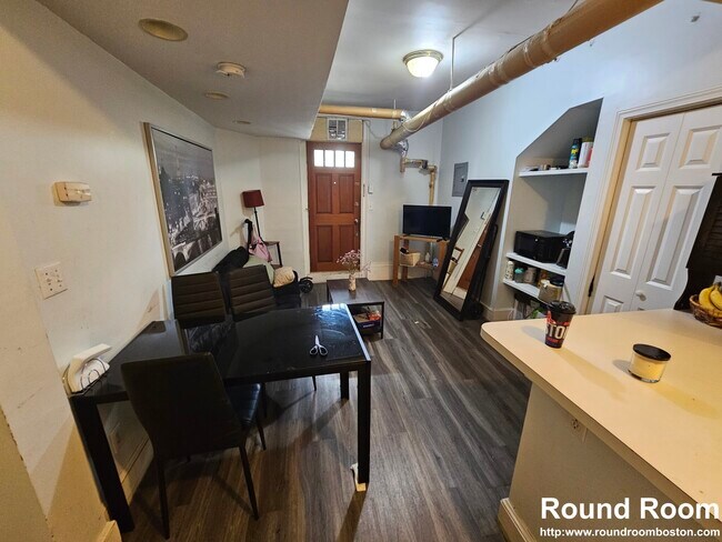 Photo - 1629 Commonwealth Ave Unidad 1