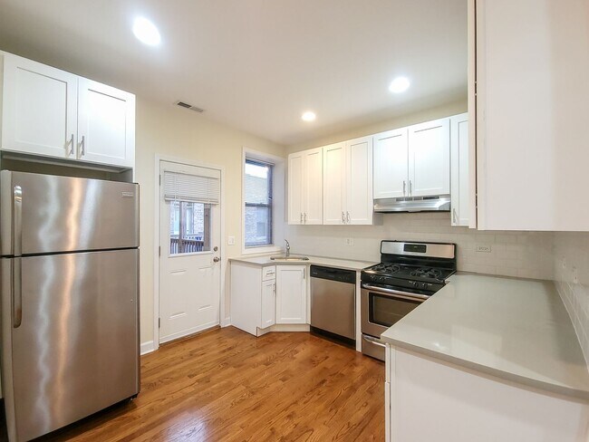 1821 W Leland Ave Unit 1