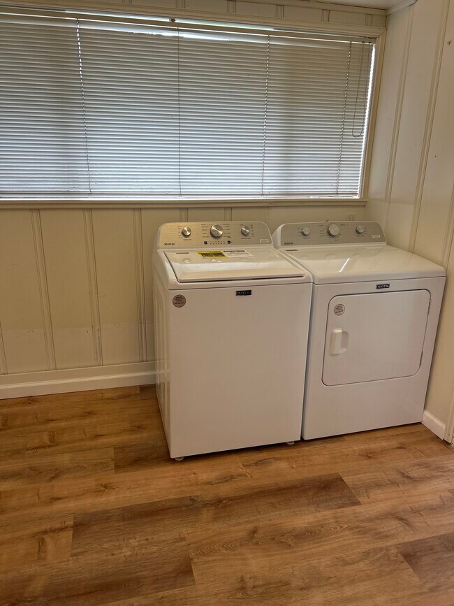 Photo - 5258 Winifred Dr