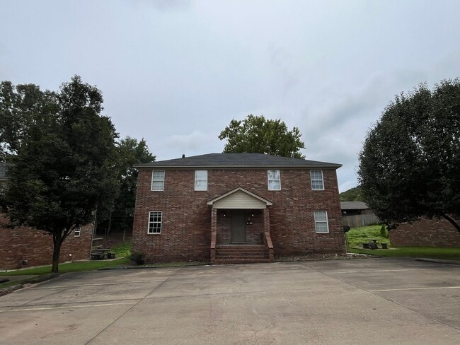 Building Photo - 116 E Carthage Ave Unit 1 Rental