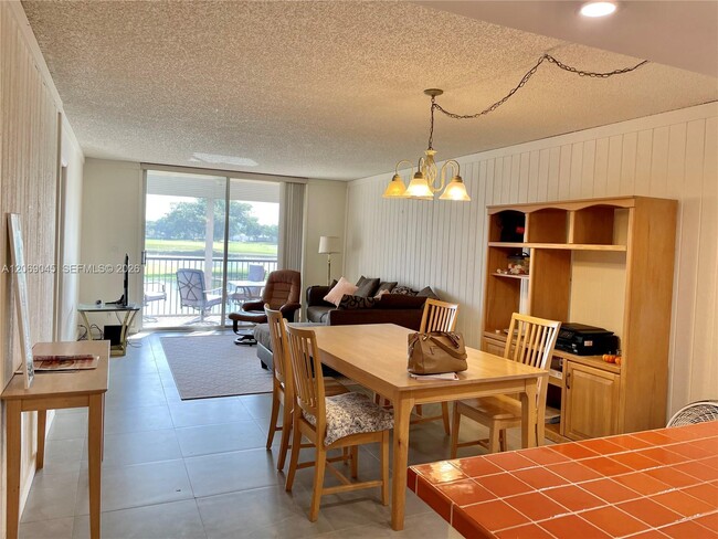 Photo - 3150 W Rolling Hills Cir Unidad 201