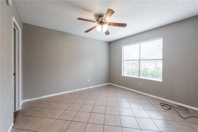 8911 Schick Rd Unidad 1