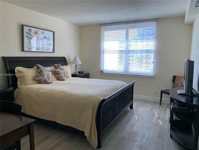 Photo - 2501 S Ocean Dr