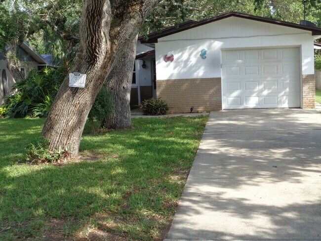 Photo - 799 10th Ave