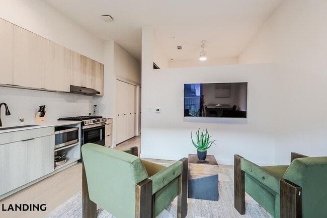 Photo - 2623 Keene St Unidad 530