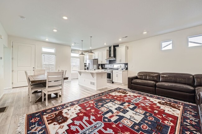 Photo - 10196 Worchester St