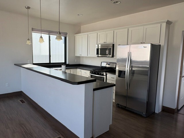 kitchen - 49 Intrepid Dr Unit 49A