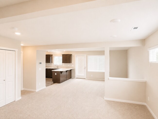 Photo - 18505 Alpine Way E