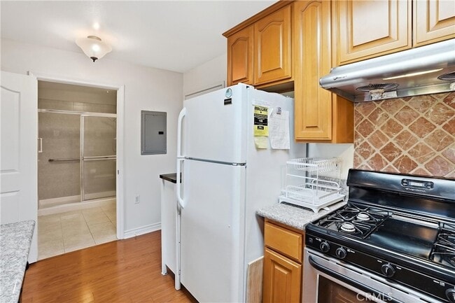 Photo - 17888 Alburtis Ave Unidad A105
