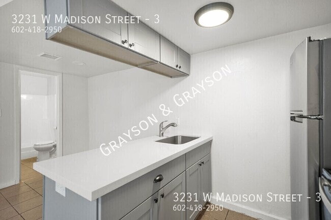 Photo - 3231 W Madison St Unit 2