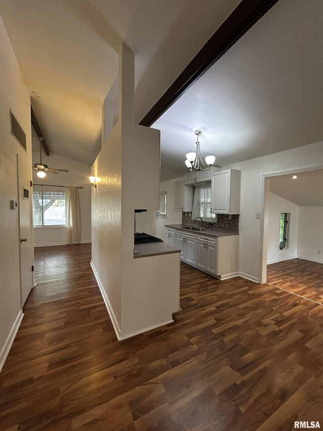Photo - 1328 Hilltop Dr