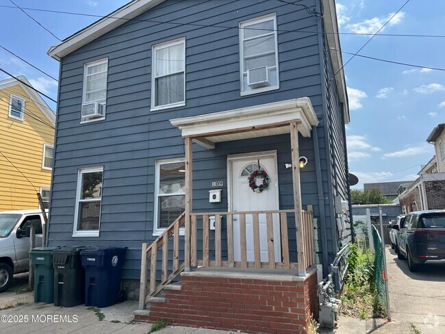 Building Photo - 109 Washington St Unit 1st Floor Rental