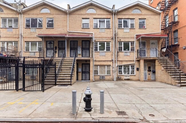 Photo - 315 E 163rd St Unit 2