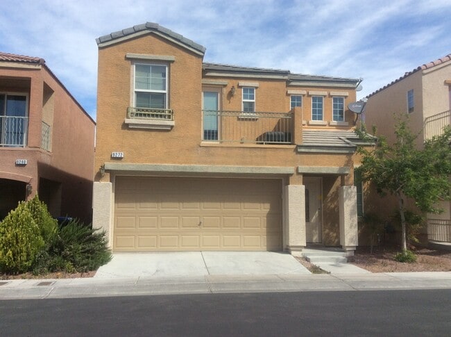 Building Photo - BEAUTIFUL 2 STORY HOME WITH HARDWOOD FLOORING! 3 BED 2 BATH, MASTER BEDROOM HAS ITS OWN PRIVATE B...