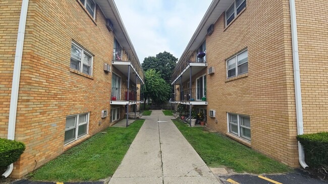Harrison Ave