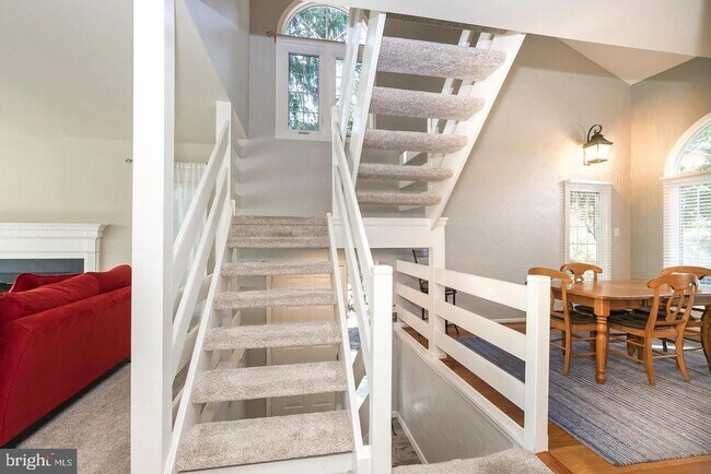 Photo - 311 Whistling Swan Ln