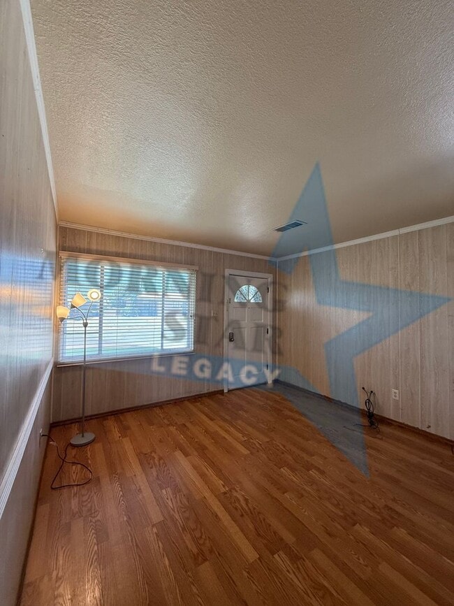 Photo - Cute 3-Bedroom with Large Backyard!