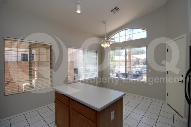 Photo - 1083 W Orchid Ln