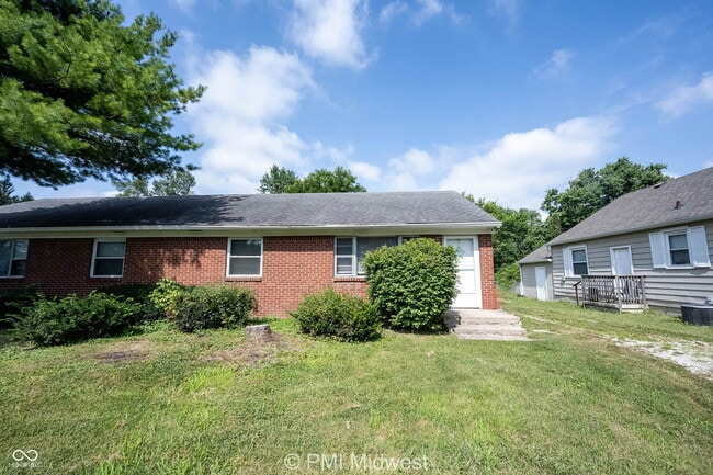 Photo - 5820 Grandview Dr