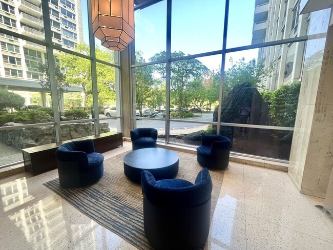 Photo - 4250 N Marine Dr Unit 505
