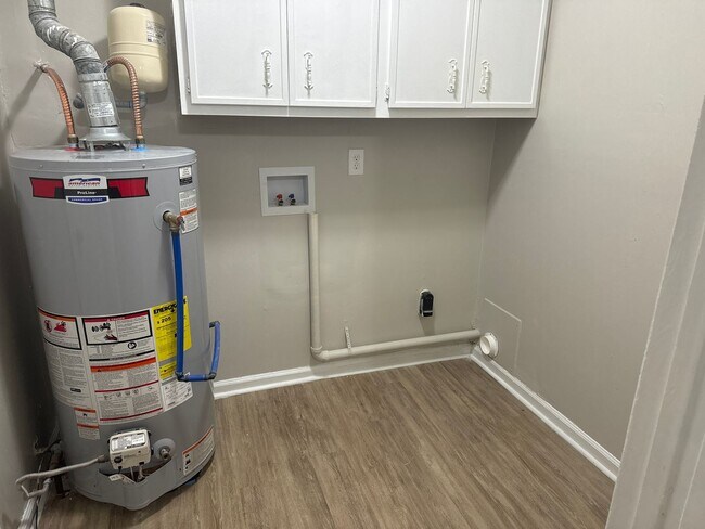 Photo - Four Bedroom, Two Bath Home, Just Off Tobacco Rd!