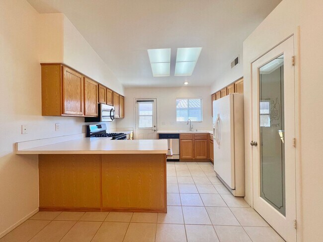 Photo - AVAILABLE NOW!!! 3 Bedroom 2 Bathroom Home in La Quinta