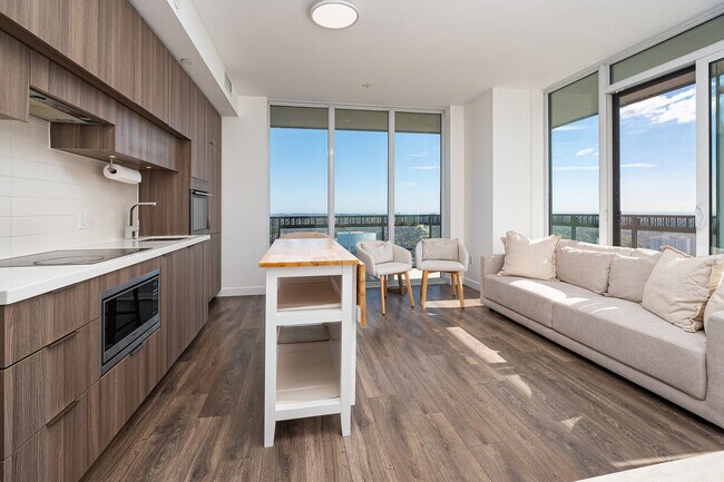 Photo - 8 Eglinton Ave E Unit 4211