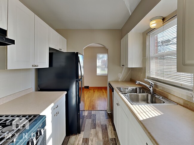 Photo - 675 Brookside Dr