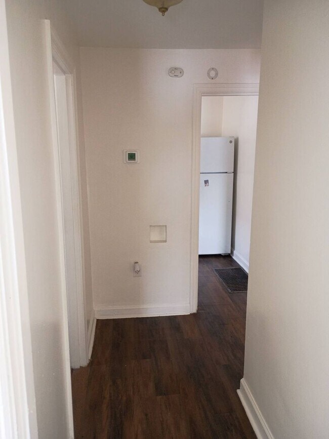 238 E Beechwood Ave Unit 3