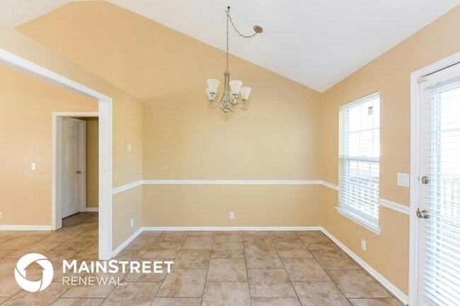 Photo - 825 Stone Hedge Ct