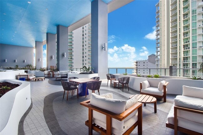 Photo - 1300 Brickell Bay Dr Unit 1602