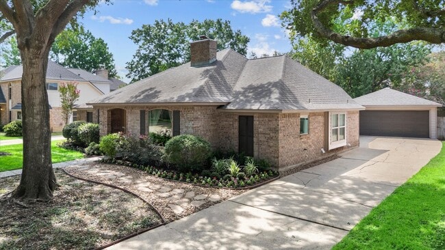 Photo - 18315 Forest Town Dr