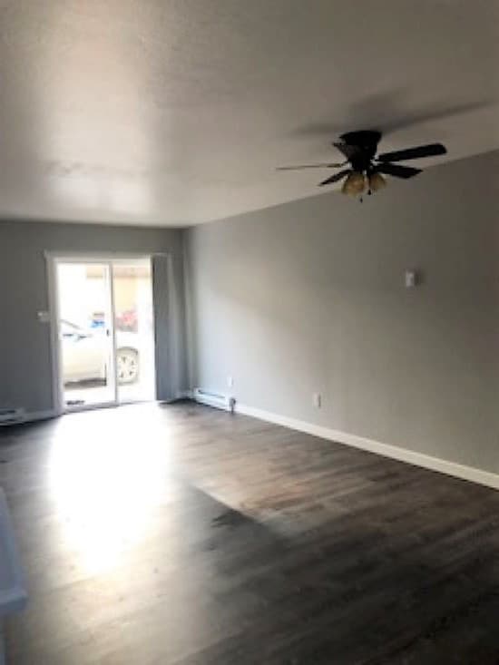 Photo - 471 Paxon St