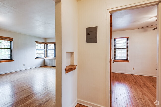 1BR, !BA - Kitchen, Living Room, Bedroom