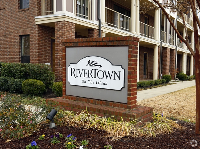 Photo - Rivertown on the Island
