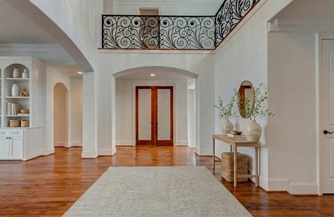 Photo - 5410 Valerie St