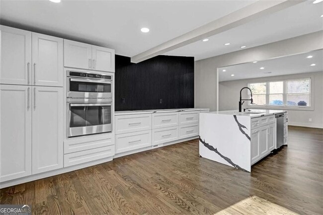 Photo - 1887 Shalimar Dr NE