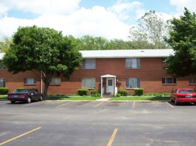 Castlewood Apartments - Castlewood Apartments