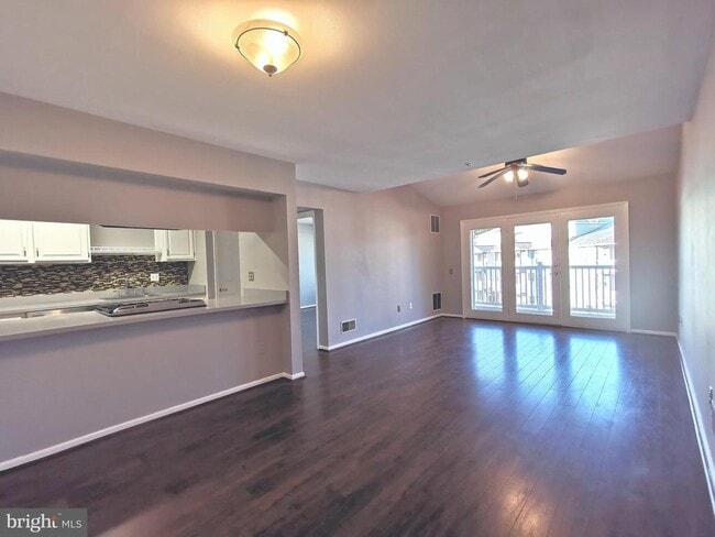 Photo - 306 Waters Edge Dr Apartment